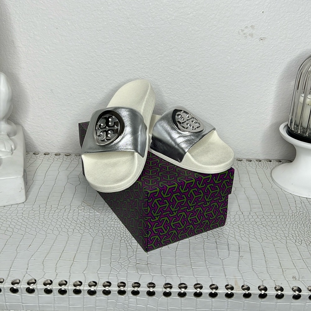 Tory Burch Silver Slides. Size 6.